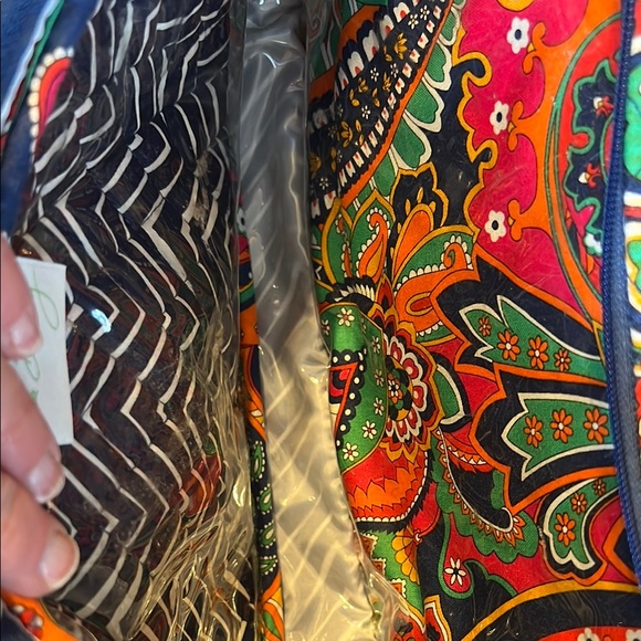 Vera Bradley Red and Orange Travel Bag with Venetian Paisley Pattern - Picture 6 of 11